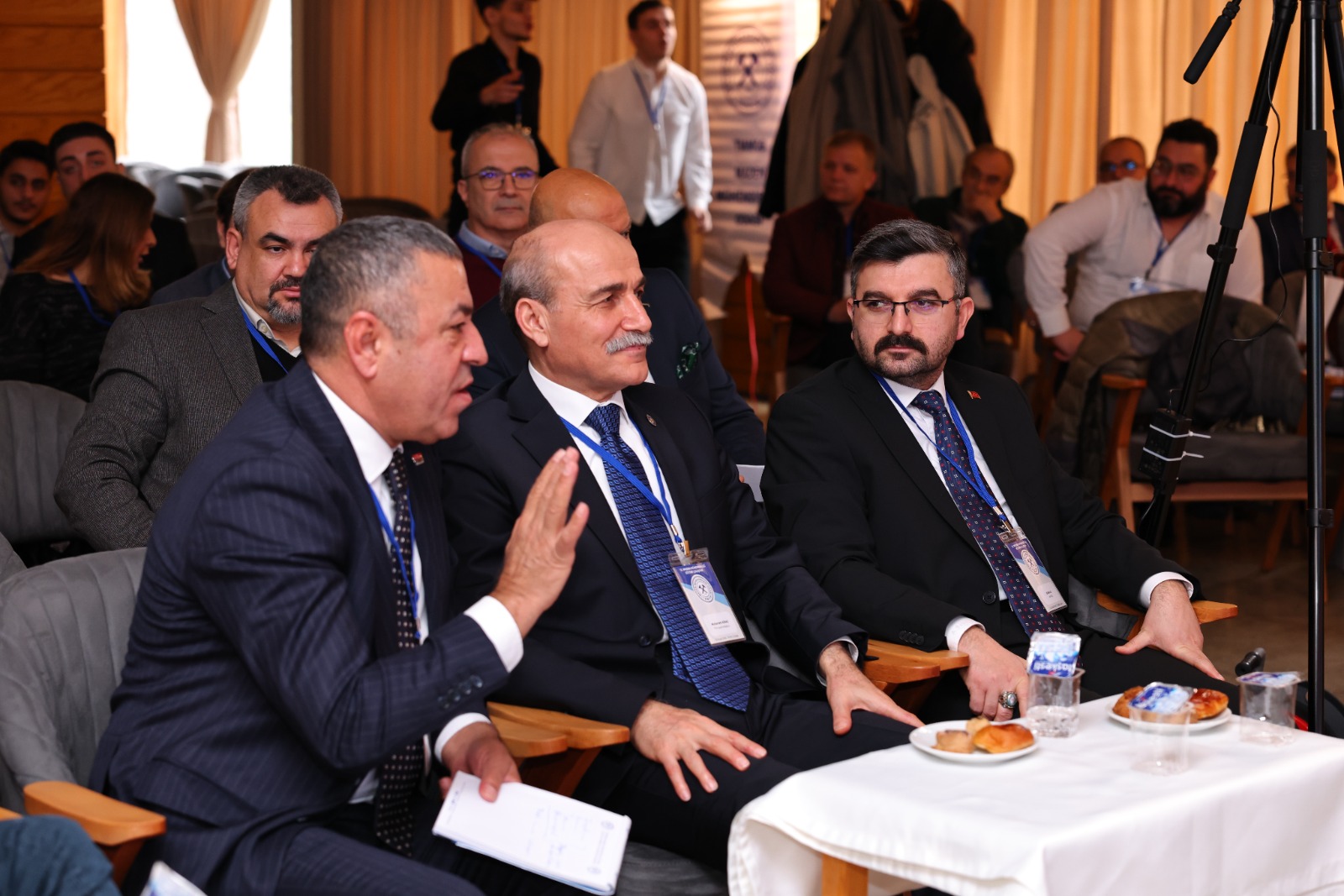 <h3>&ldquo;Mesleki Gelişimin Anahtarı Sahadaki Tecr&uuml;bedir&rdquo;</h3>
